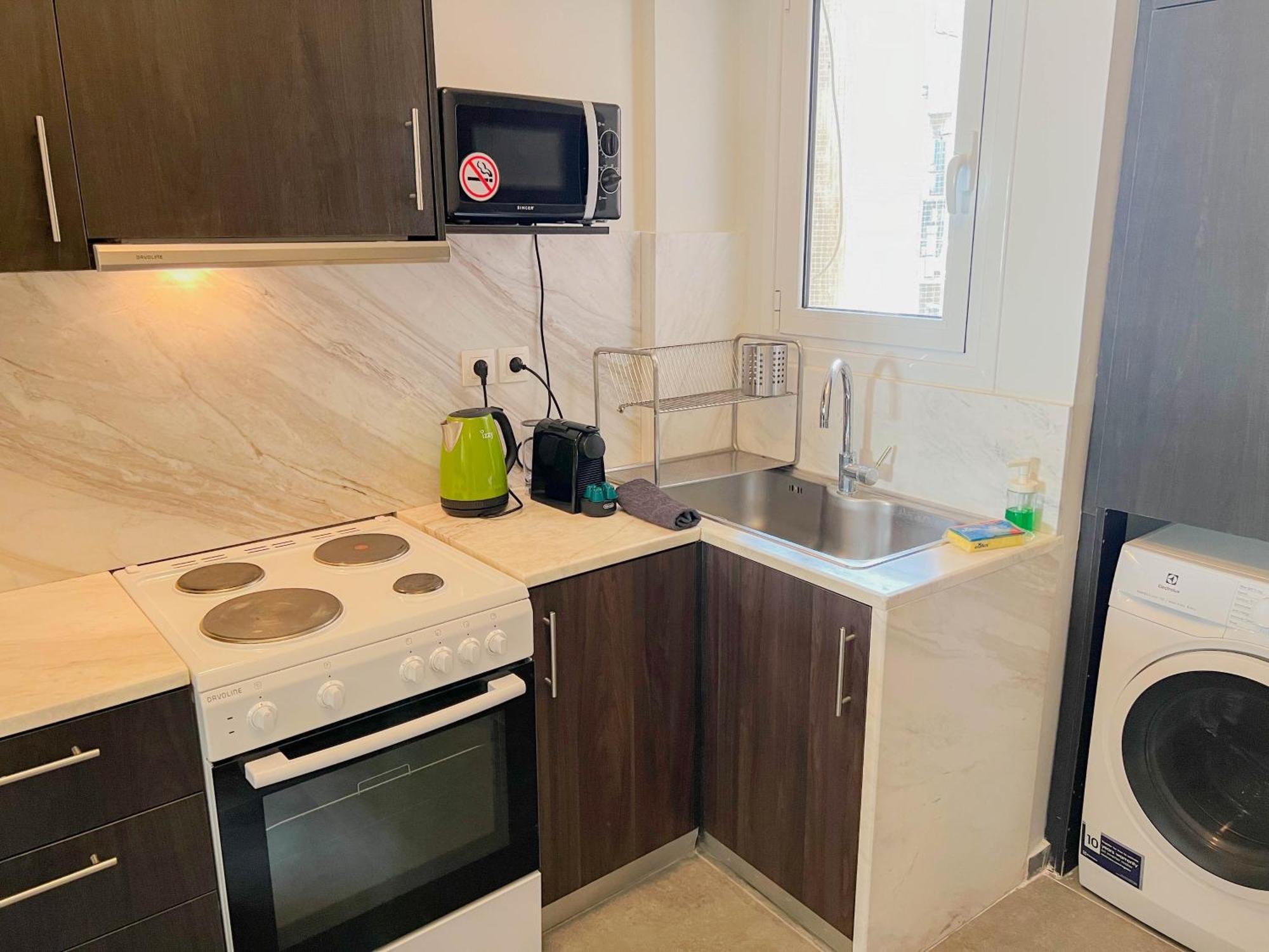 Family Two Bedroom Apartment Benaki Athen Eksteriør billede