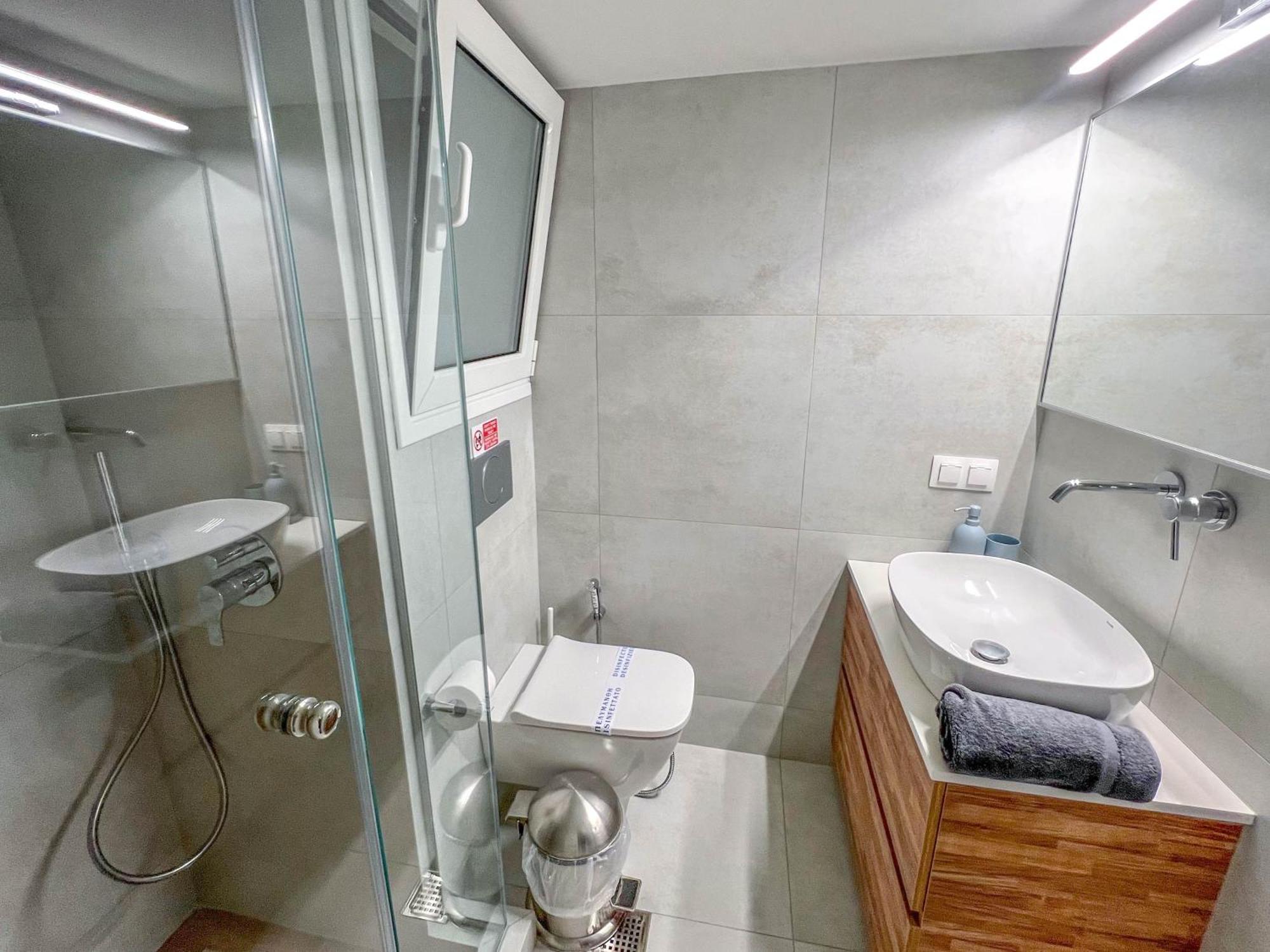 Family Two Bedroom Apartment Benaki Athen Eksteriør billede