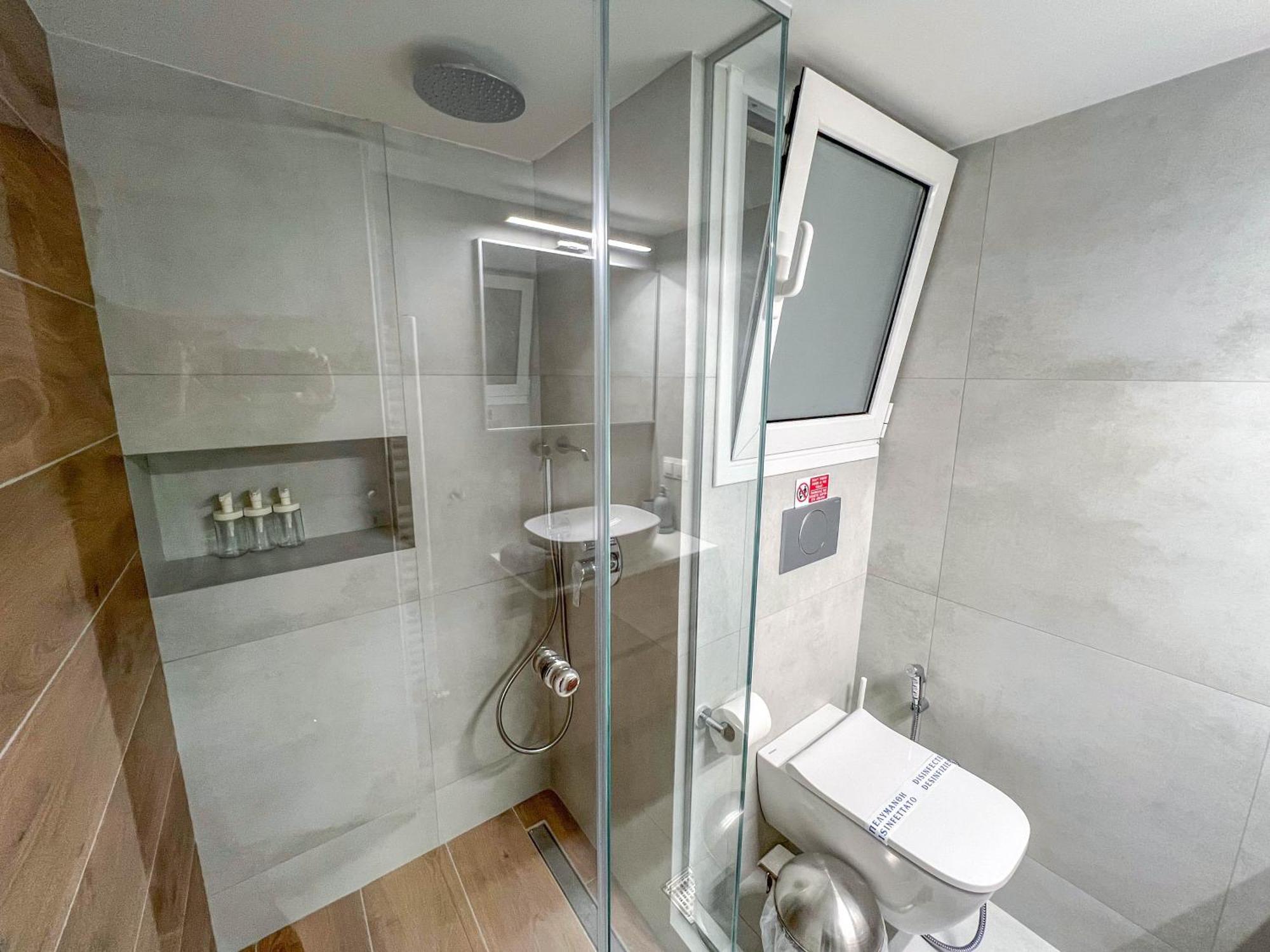 Family Two Bedroom Apartment Benaki Athen Eksteriør billede