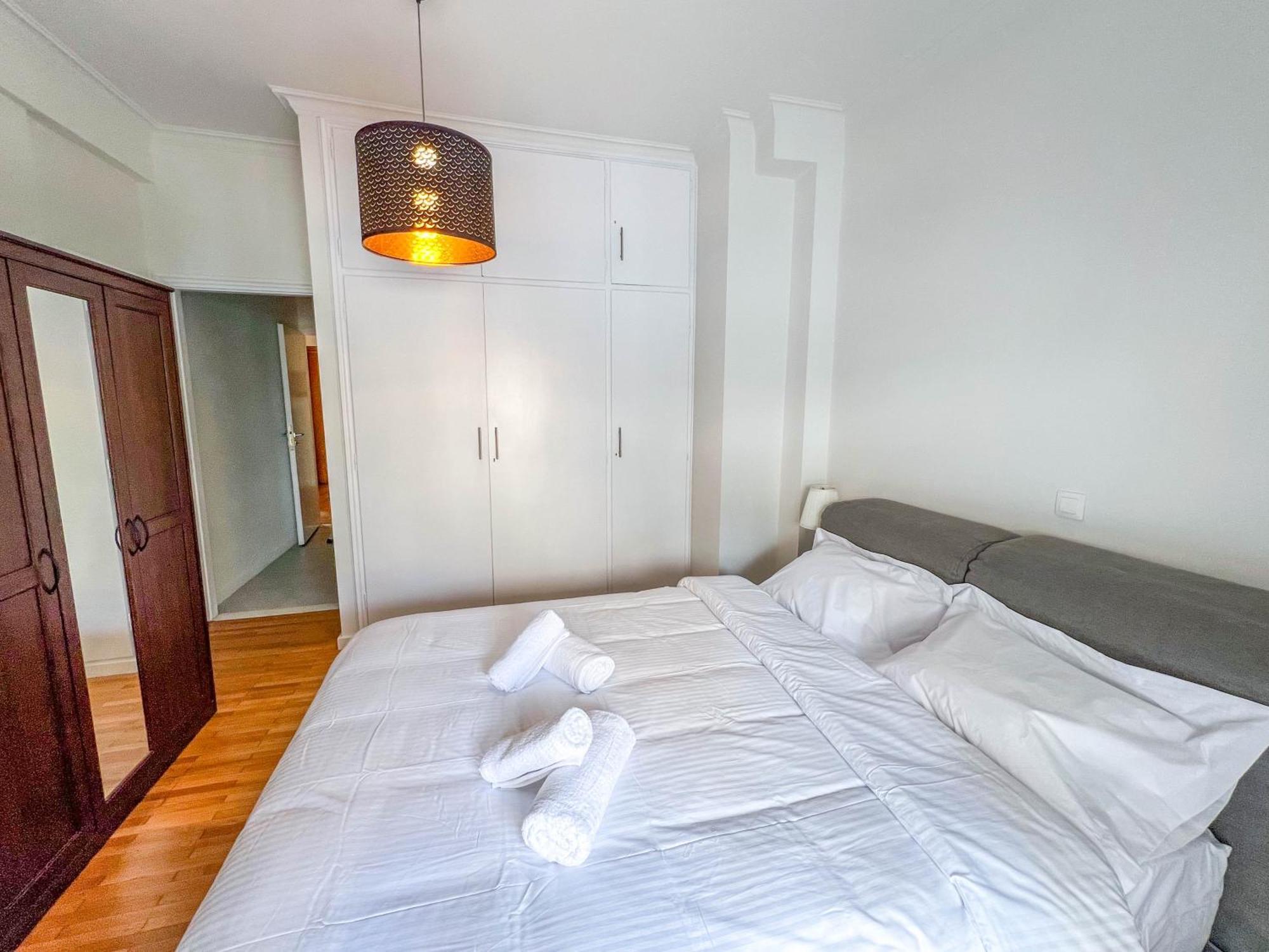 Family Two Bedroom Apartment Benaki Athen Eksteriør billede